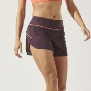 Athleta Run With It 3.5" Short